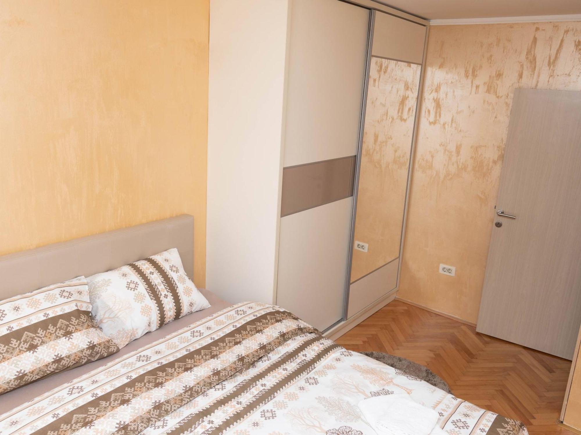 Apartment Kosta Podgorica Buitenkant foto