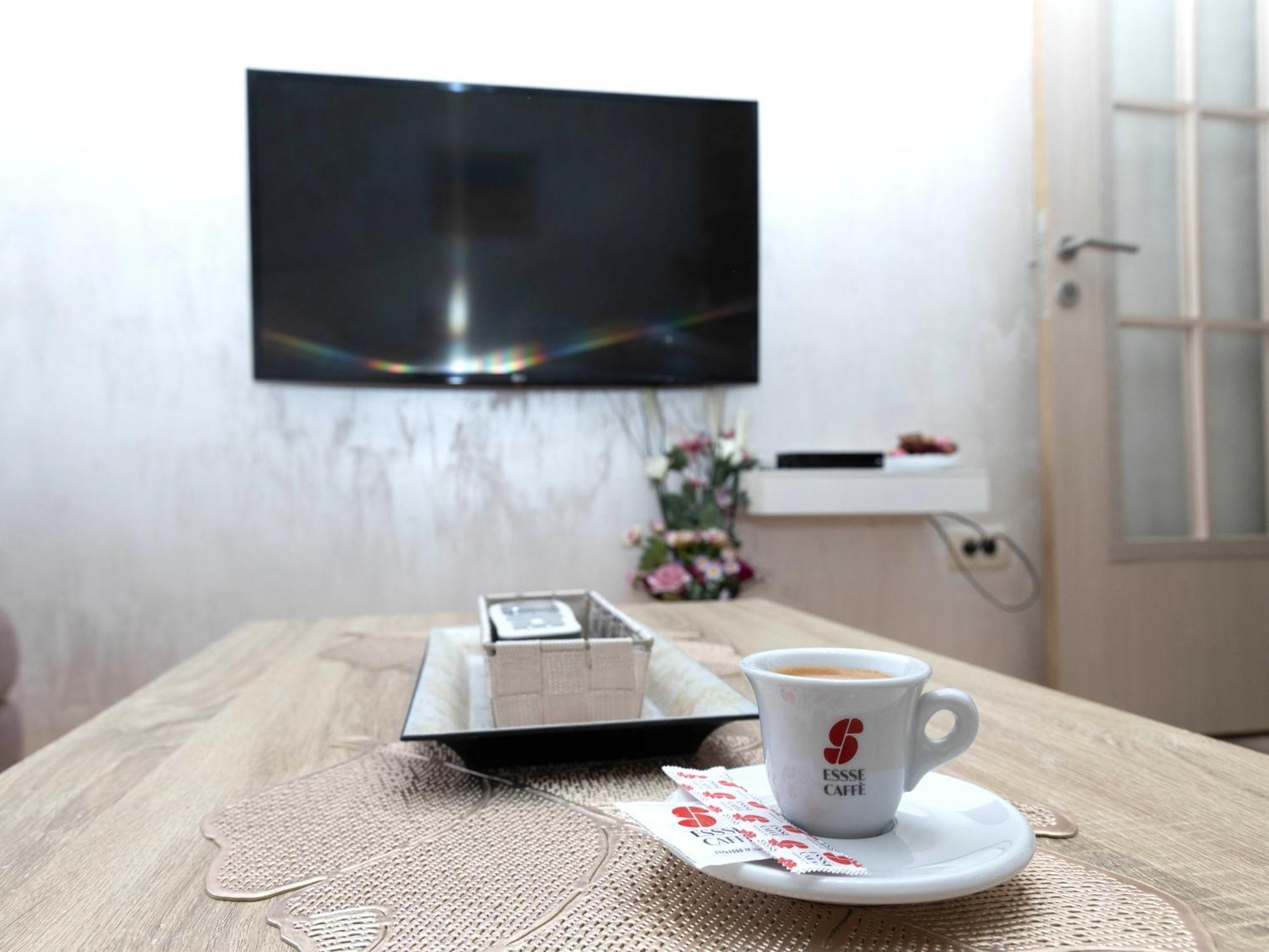 Apartment Kosta Podgorica Buitenkant foto