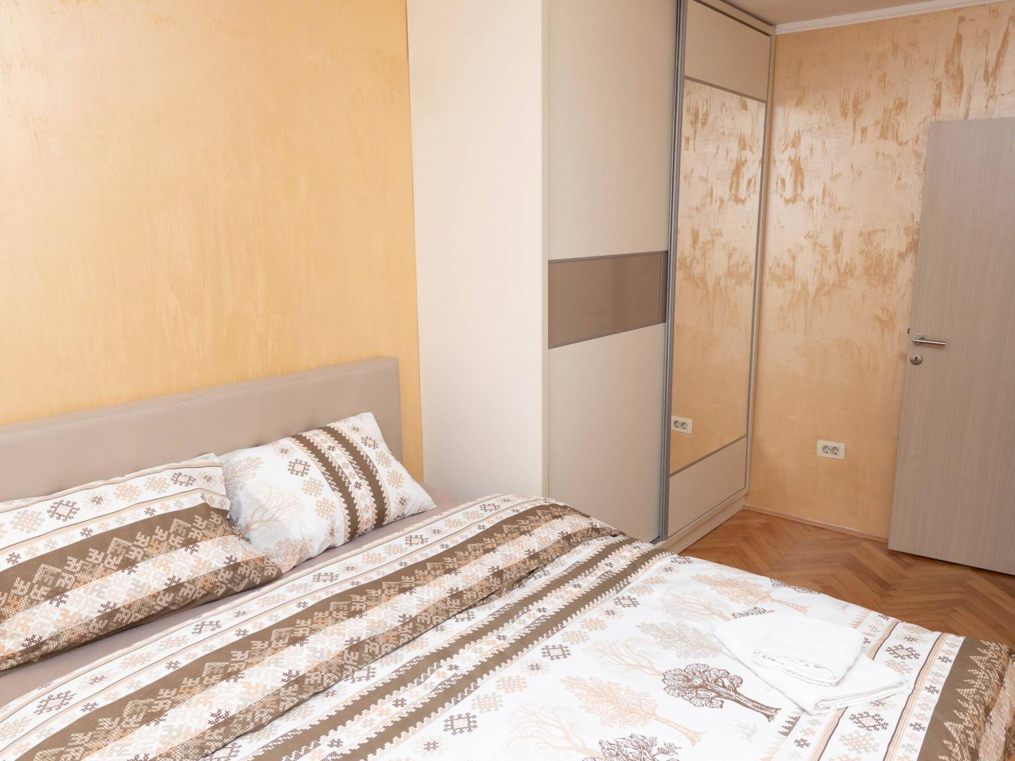 Apartment Kosta Podgorica Buitenkant foto